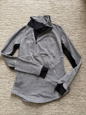 Lululemon Athletica Base Runner 1/2 Zip Pullover Sweatshirt Jacket in size 8